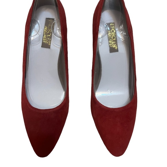 AEROSOLS DARK RED SUEDE PUMPS - Picture 2 of 5